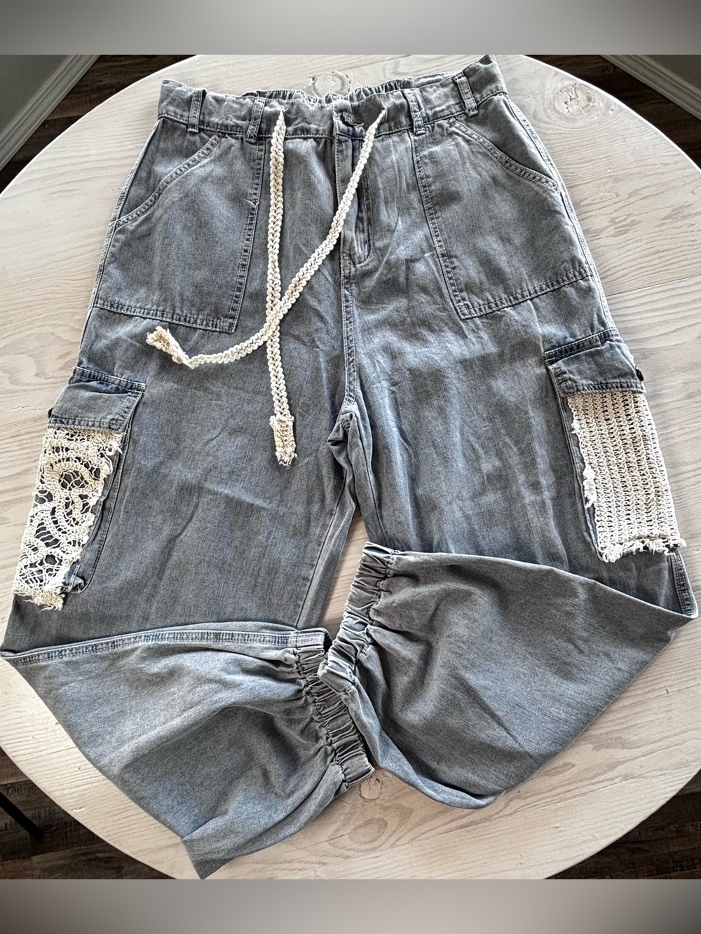 POL Distressed Cargo Denim Jogger with Crochet Pockets Size Medium NWOT